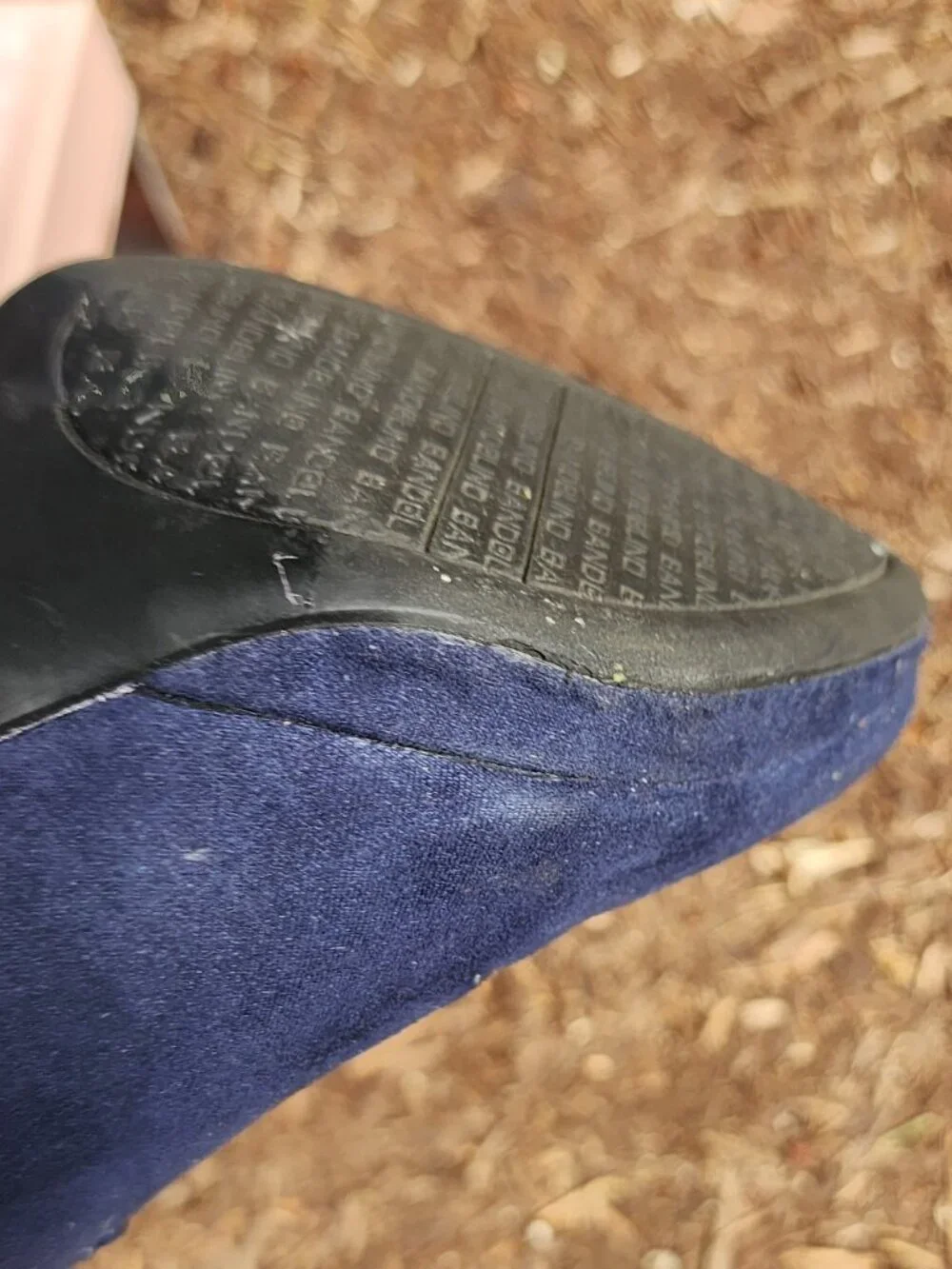 EUC Navy Bandolino Suede booties size 8 Women's heels with Box